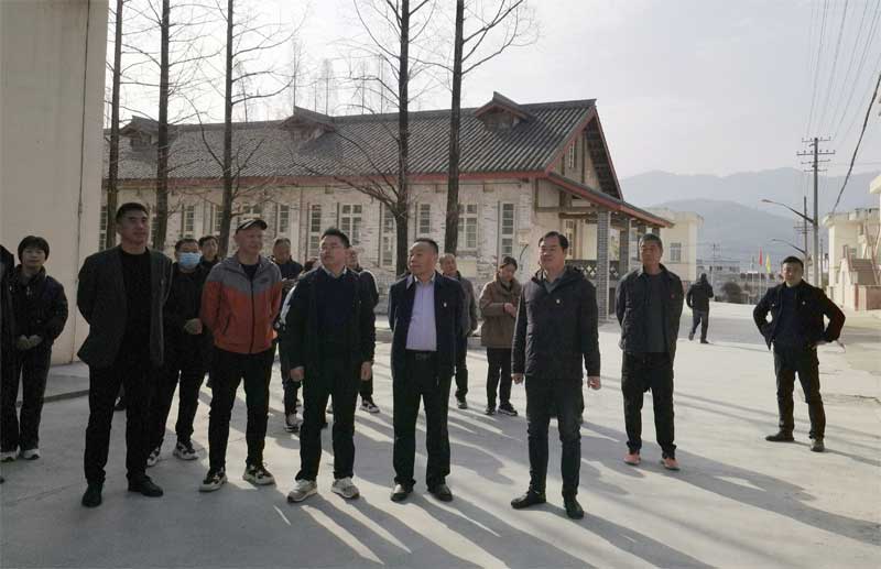 市粮食储备库有限公司党支部到 市蚕种场有限公司联合开展主题党日···